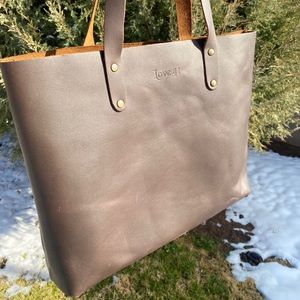 Love41 simple tote DCB